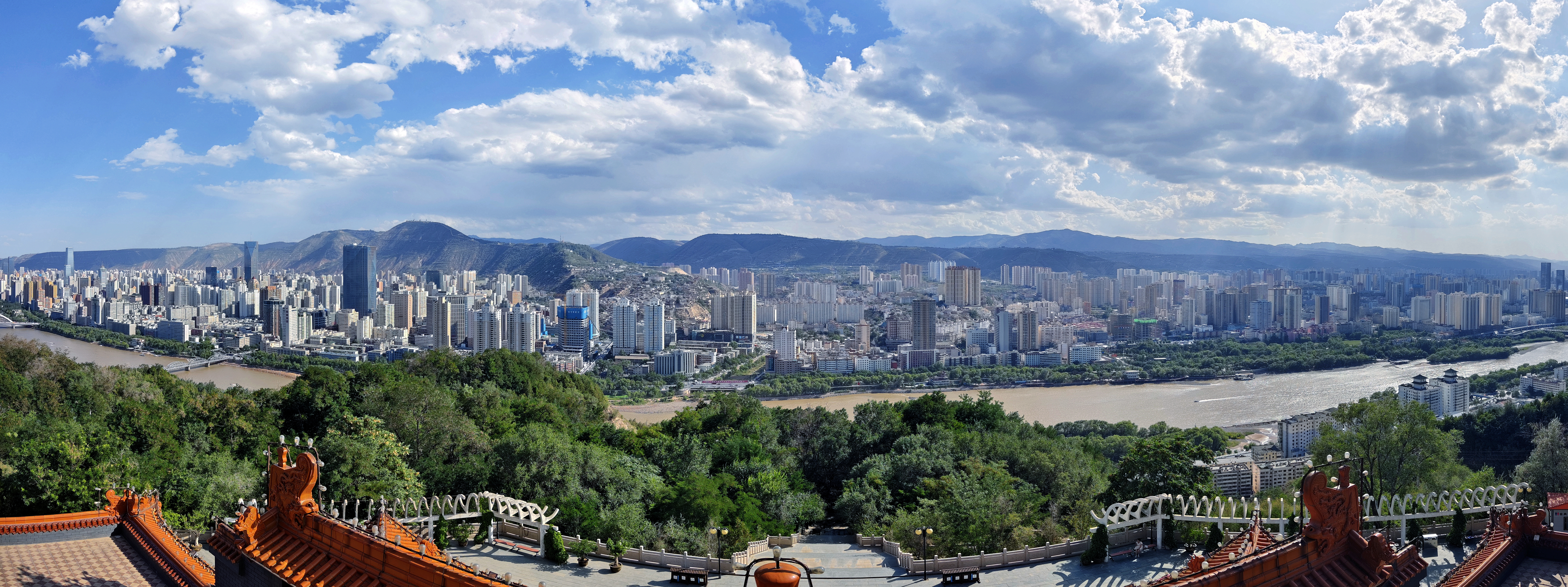 兰州全景-黄菲.jpg