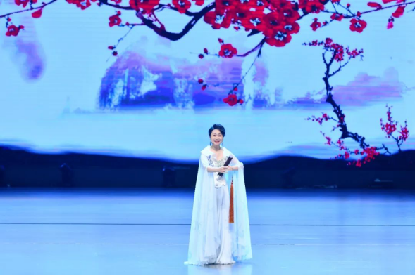 8.6“青春曲韵+军旗飘扬”优秀青年曲艺演员八一献礼主题晚会顺利举行298.png