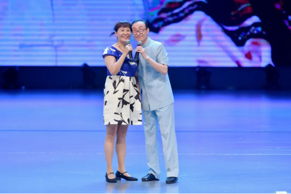 8.6“青春曲韵+军旗飘扬”优秀青年曲艺演员八一献礼主题晚会顺利举行390.png