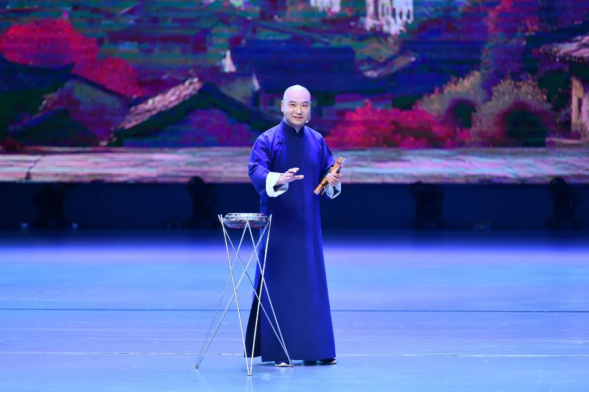 8.6“青春曲韵+军旗飘扬”优秀青年曲艺演员八一献礼主题晚会顺利举行308.png